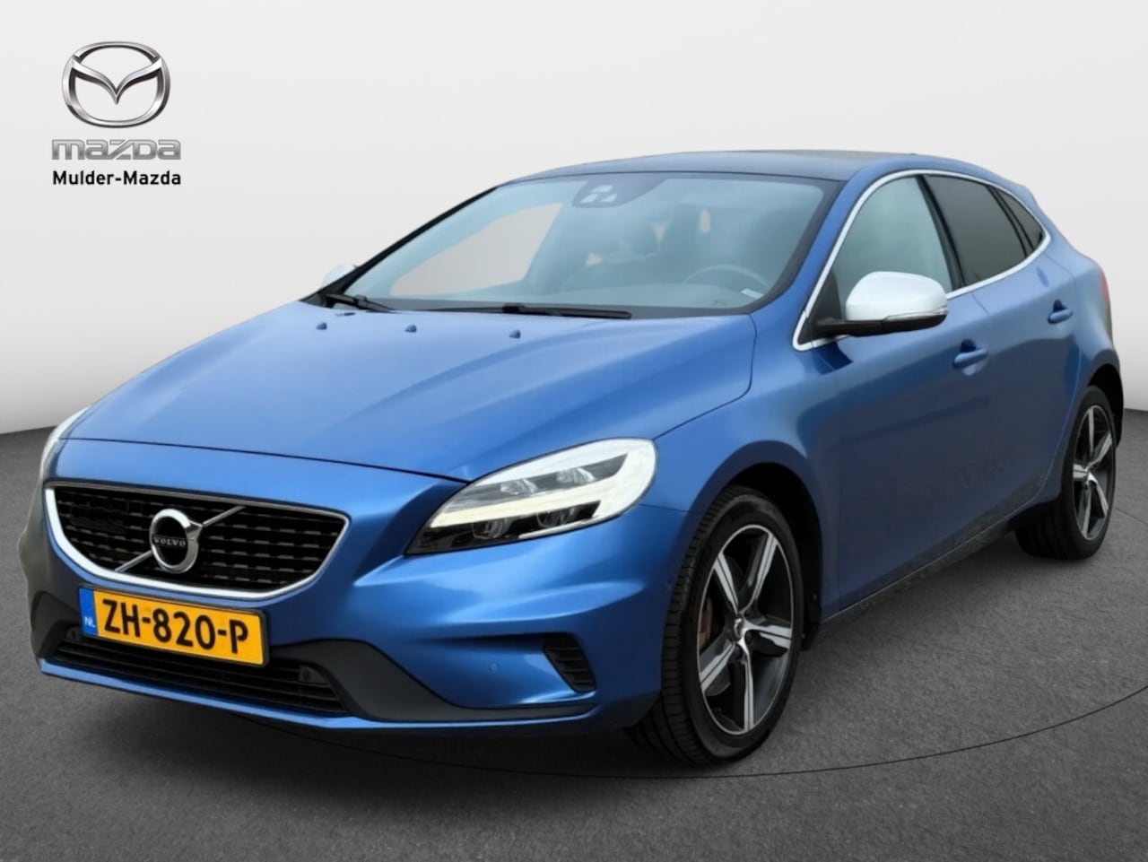 Volvo V40 - 1.5 T3 Polar+ Sport Aut | Panoramadak | Lederen bekleding | Trek - AutoWereld.nl