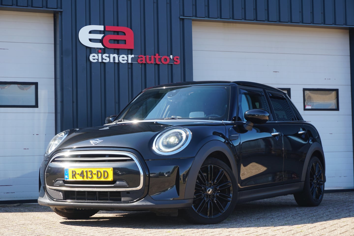 MINI 5-Deurs - 1.5 Cooper Business Edition | FULL LED | HEADUP DISP. | SPORTSTOELEN | STOELVERW. | CAMERA - AutoWereld.nl