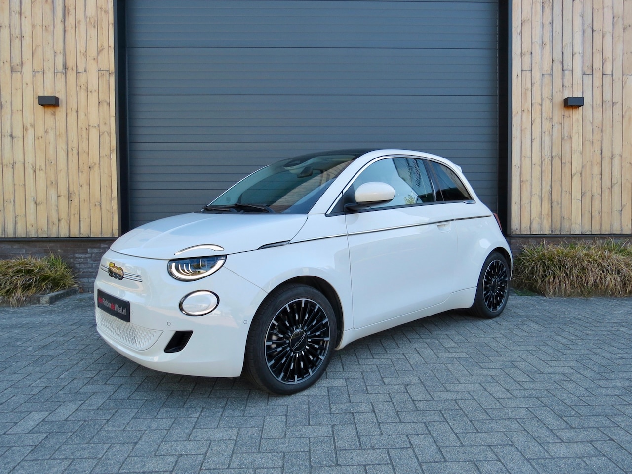 Fiat 500e - 3+1 La Prima By Bocelli 42 kWh *Pano *Carplay *Jbl - AutoWereld.nl