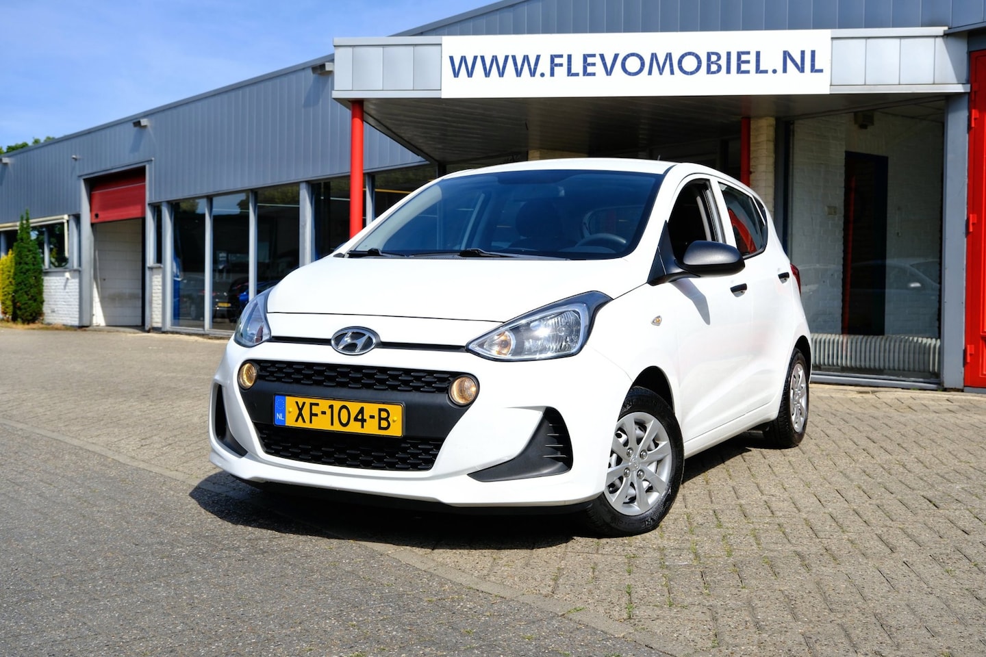 Hyundai i10 - 1.0i i-Drive 5-drs *Leuke zuinige auto!* - AutoWereld.nl