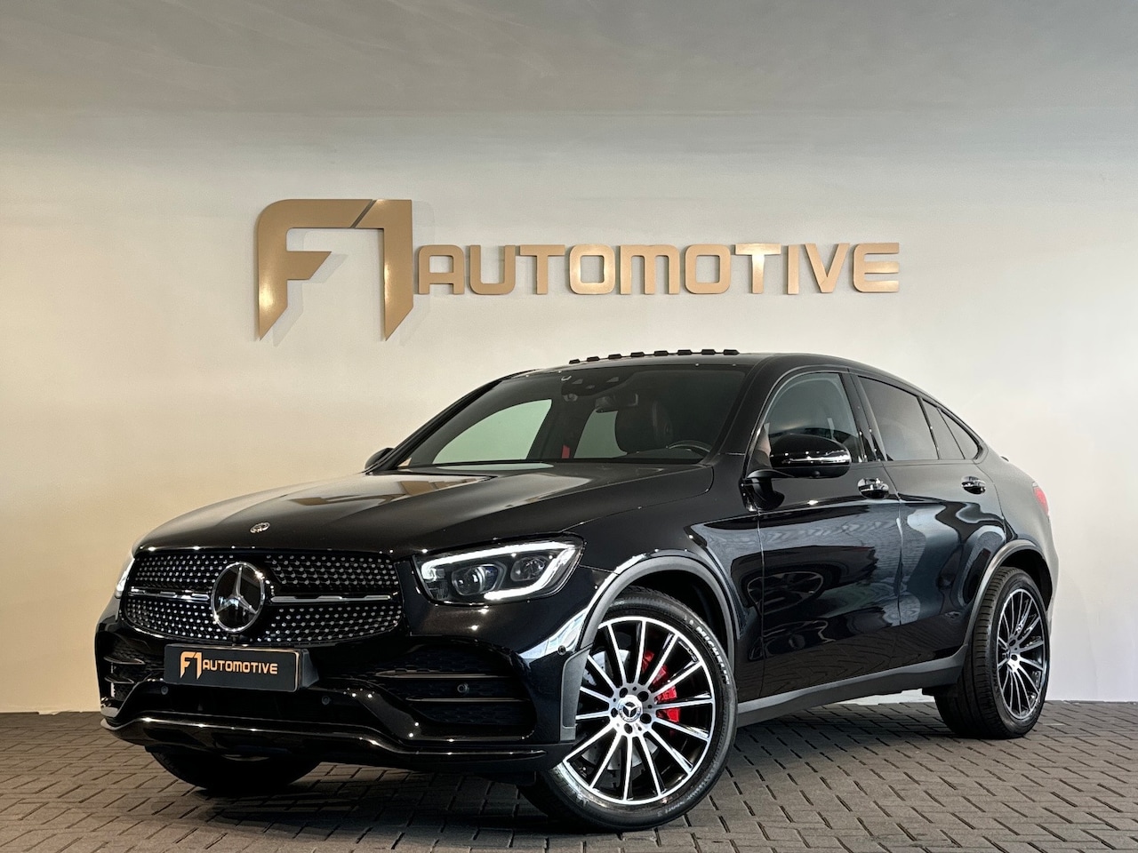 Mercedes-Benz GLC-klasse Coupé - 300 4M AMG Pano|Memory|Trekhaak - AutoWereld.nl