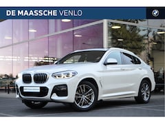 BMW X4 - xDrive20i Automaat / Panoramadak / Trekhaak / Sportstoelen / Comfort Access / Head-Up / Ac