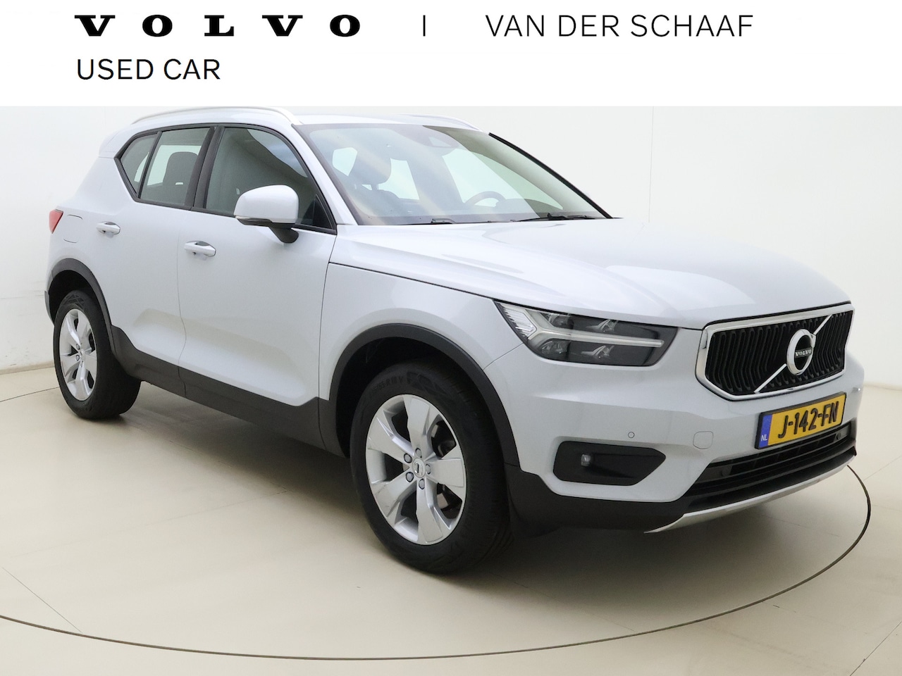 Volvo XC40 - T2 130PK Business Pro | Stoel/stuurverwarming + stoelverwarming achter | Achteruitrijcamer - AutoWereld.nl