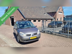 Renault Scénic - 1.6-16V Dynamique Comfort Airco, Trekhaak, Distributieriem vervangen