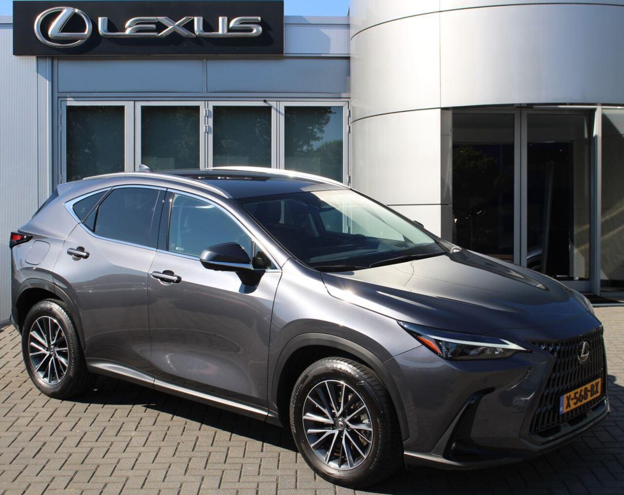 Lexus NX - 450h+ AWD Luxury Line NL-AUTO - AutoWereld.nl