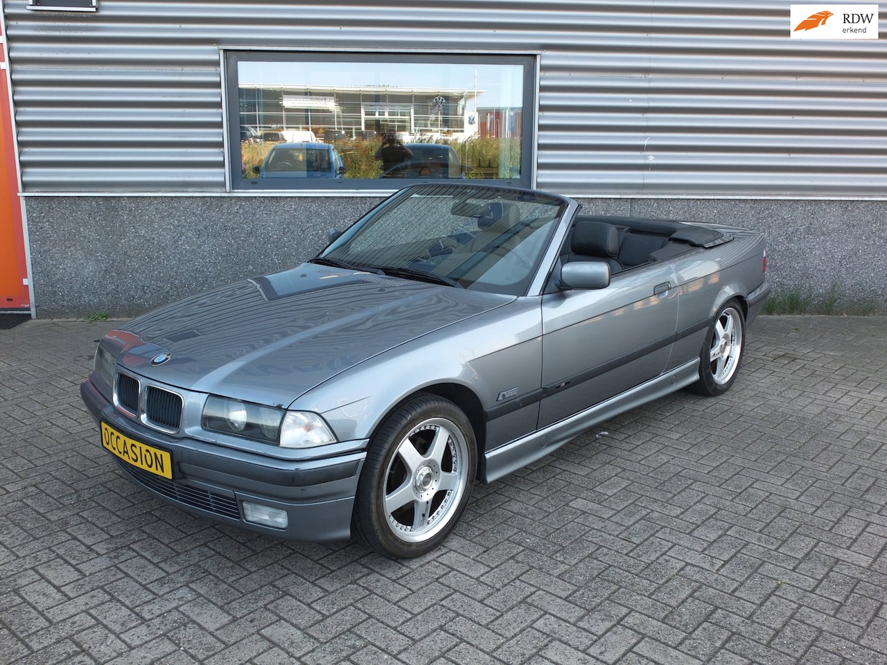 BMW 3-serie Cabrio - 318i Cabrio Executive | Automaat | Nieuwe APK | Nette staat | Youngtimer - AutoWereld.nl