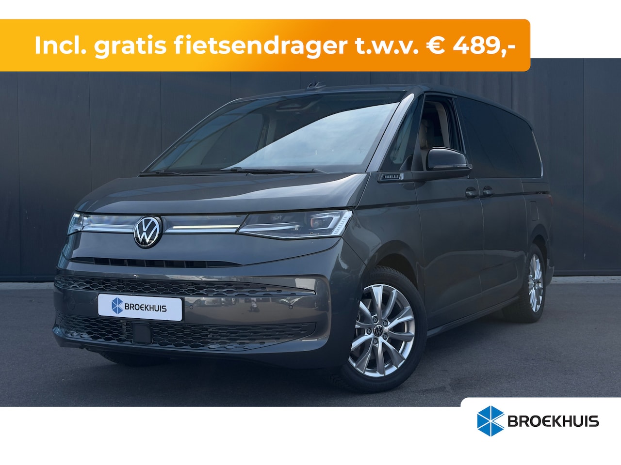 Volkswagen Multivan - eHybrid 4MOTION L2 | Bulli | Leder | Glazen Dak | Vis-a-Vis | Houtlook Vloer | 4-Seizoenen - AutoWereld.nl