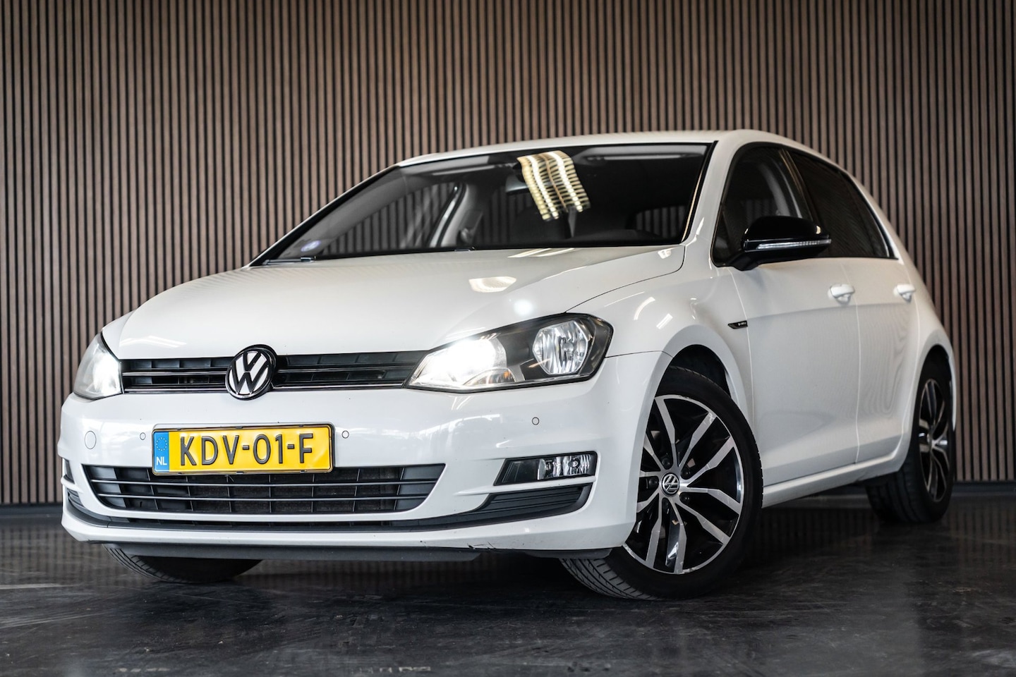 Volkswagen Golf Variant - 1.4 TSI Highline I KEYLESS I CAMERA - AutoWereld.nl