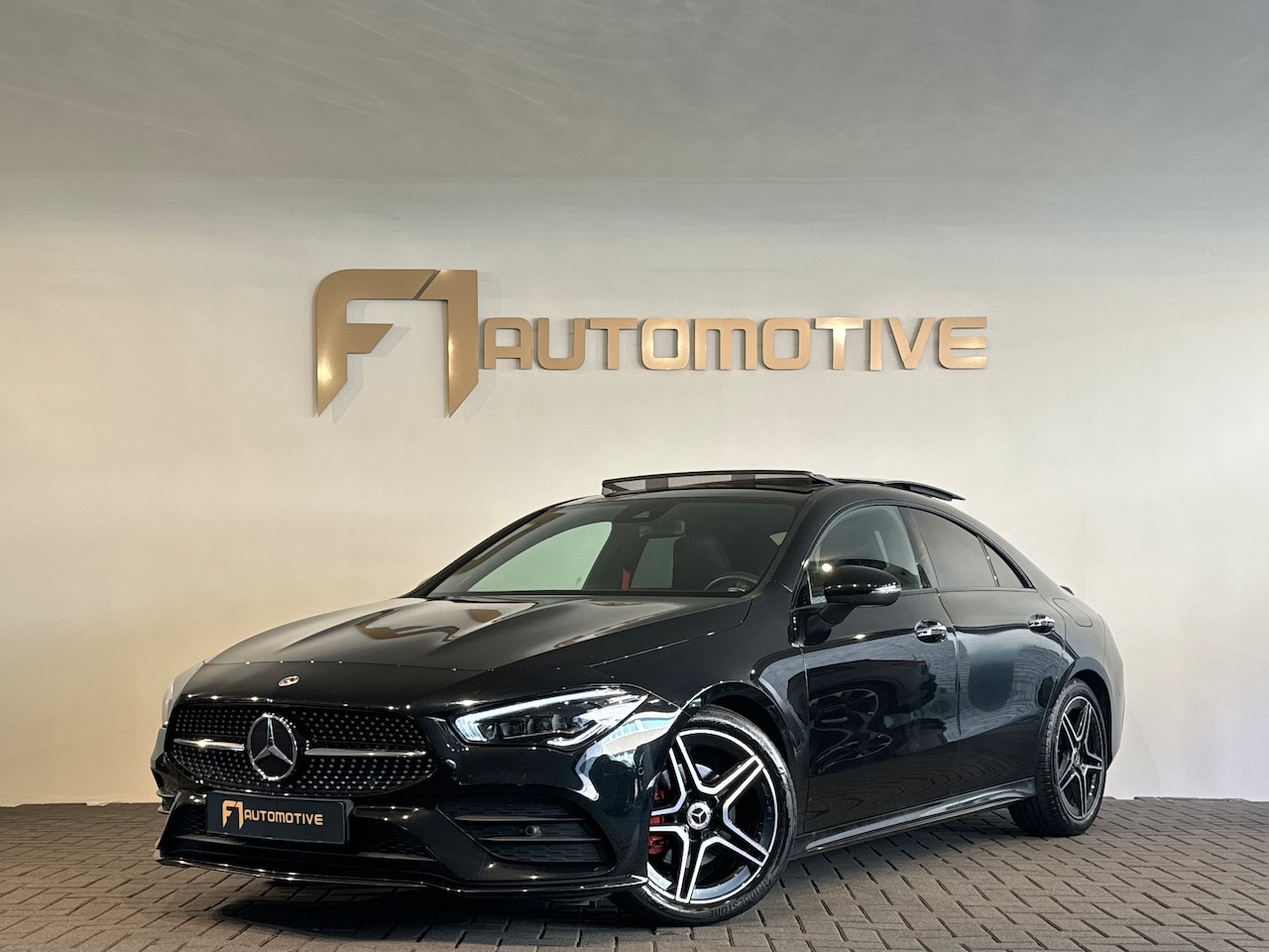 Mercedes-Benz CLA-Klasse - 180 AMG Pano|Keyless|Sfeer|Memory|Stoelverwarming|AMG - AutoWereld.nl