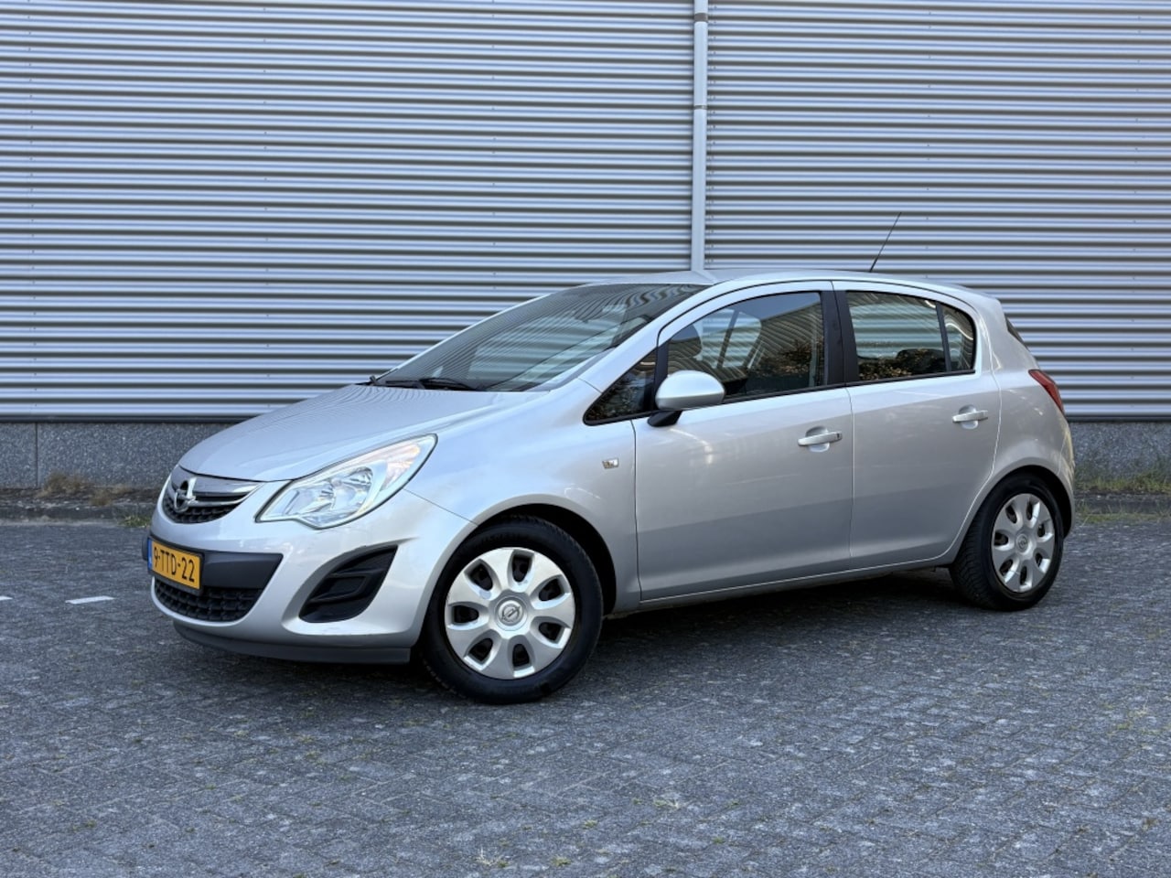 Opel Corsa - 1.2-16V Ann. Trekhaak Leder Airco Cruise APK 2027 - AutoWereld.nl