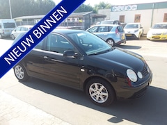 Volkswagen Polo - 1.4-16V Athene
