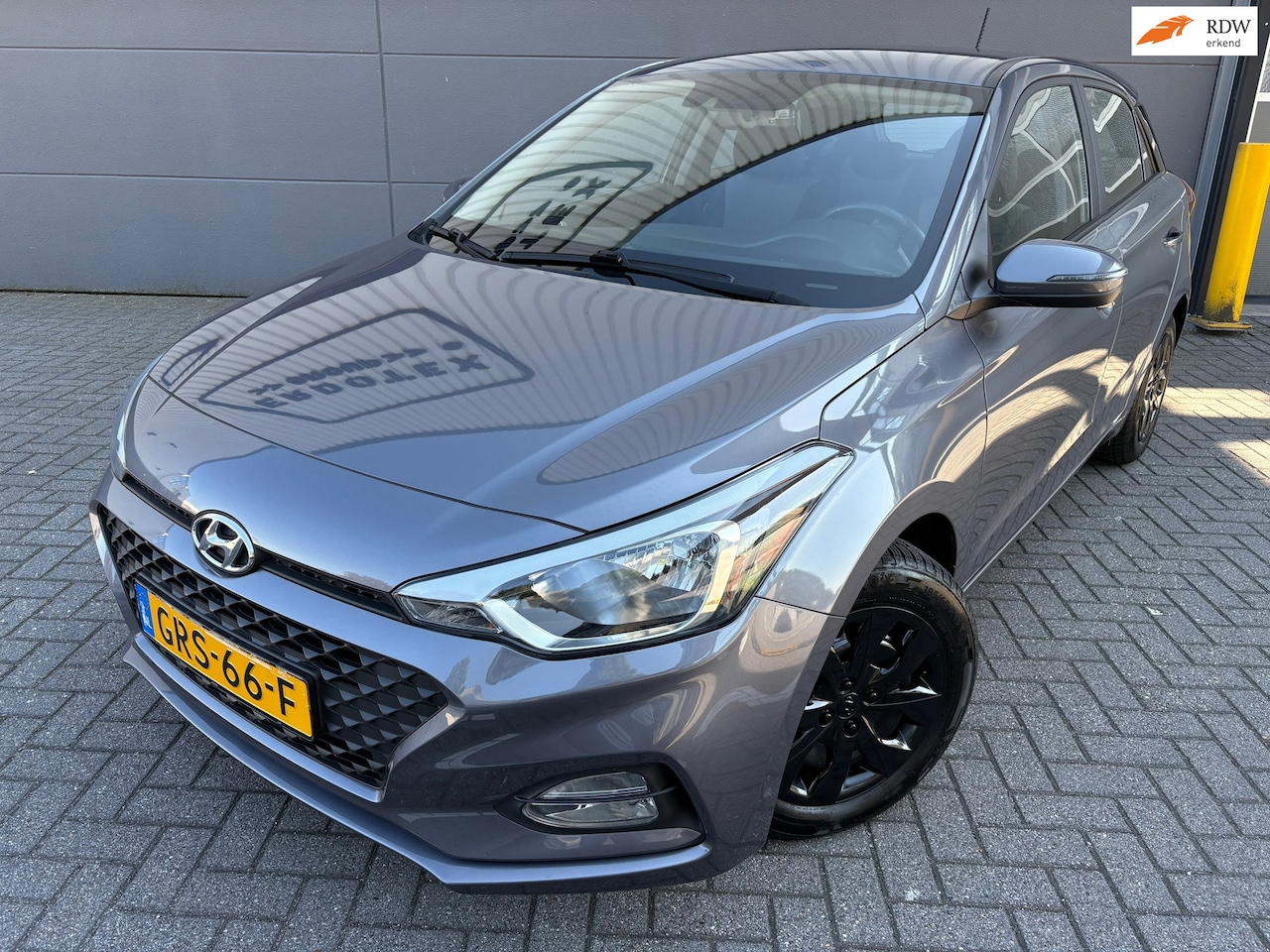 Hyundai i20 - 1.0 T-GDI Premium*CRUISE*NAVI*CAMERA*carplay*CRUISE*STOEL-STUUR VERWARMING - AutoWereld.nl