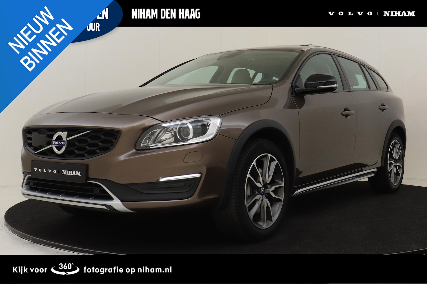 Volvo V60 Cross Country - T5 AUT. SUMMUM -PANO.DAK|PREMIUM.AUDIO|LEDER|POWER-SEATS|ADAP.XENON|CAMERA|STANDKACHEL|18" - AutoWereld.nl