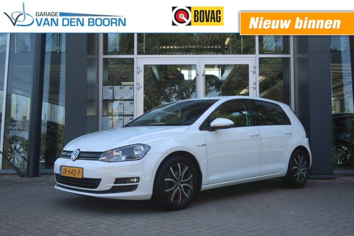 Volkswagen Golf - 1.0 TSI BlueMotion, Auto-Hold, All-Season banden, Bluetooth etc. - AutoWereld.nl