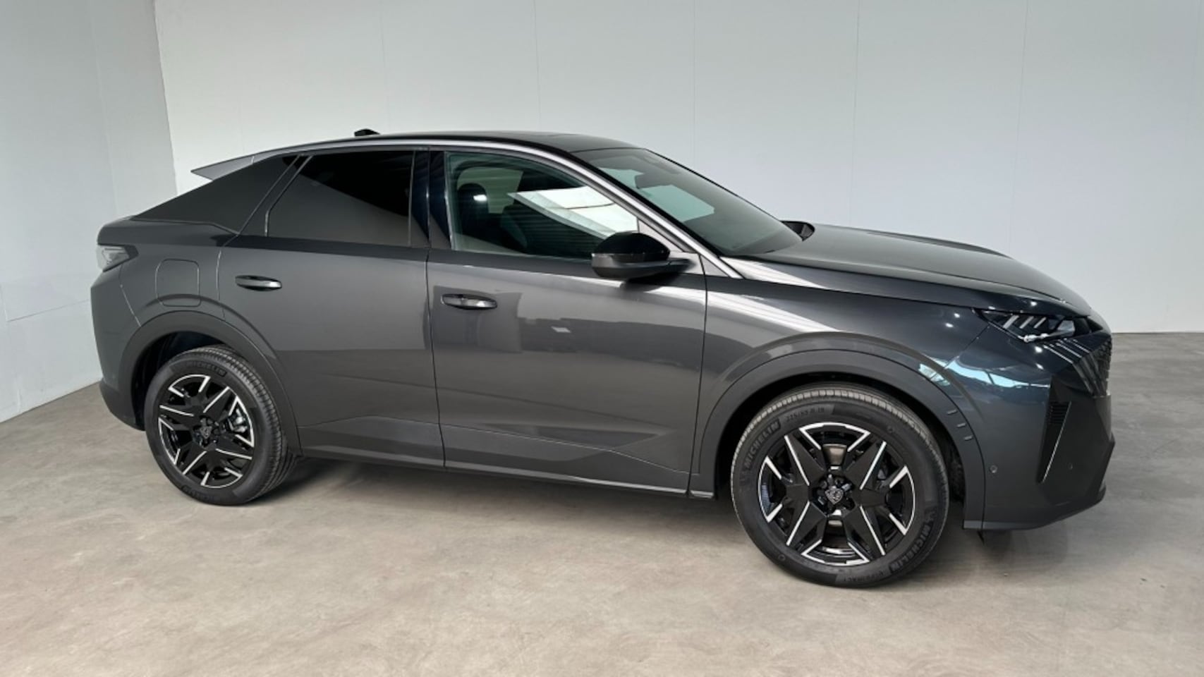 Peugeot 3008 - GT 1.2 Hybrid, schuifdak,elec.A.klep,stoel/stuurverwarming,camera 360 - AutoWereld.nl