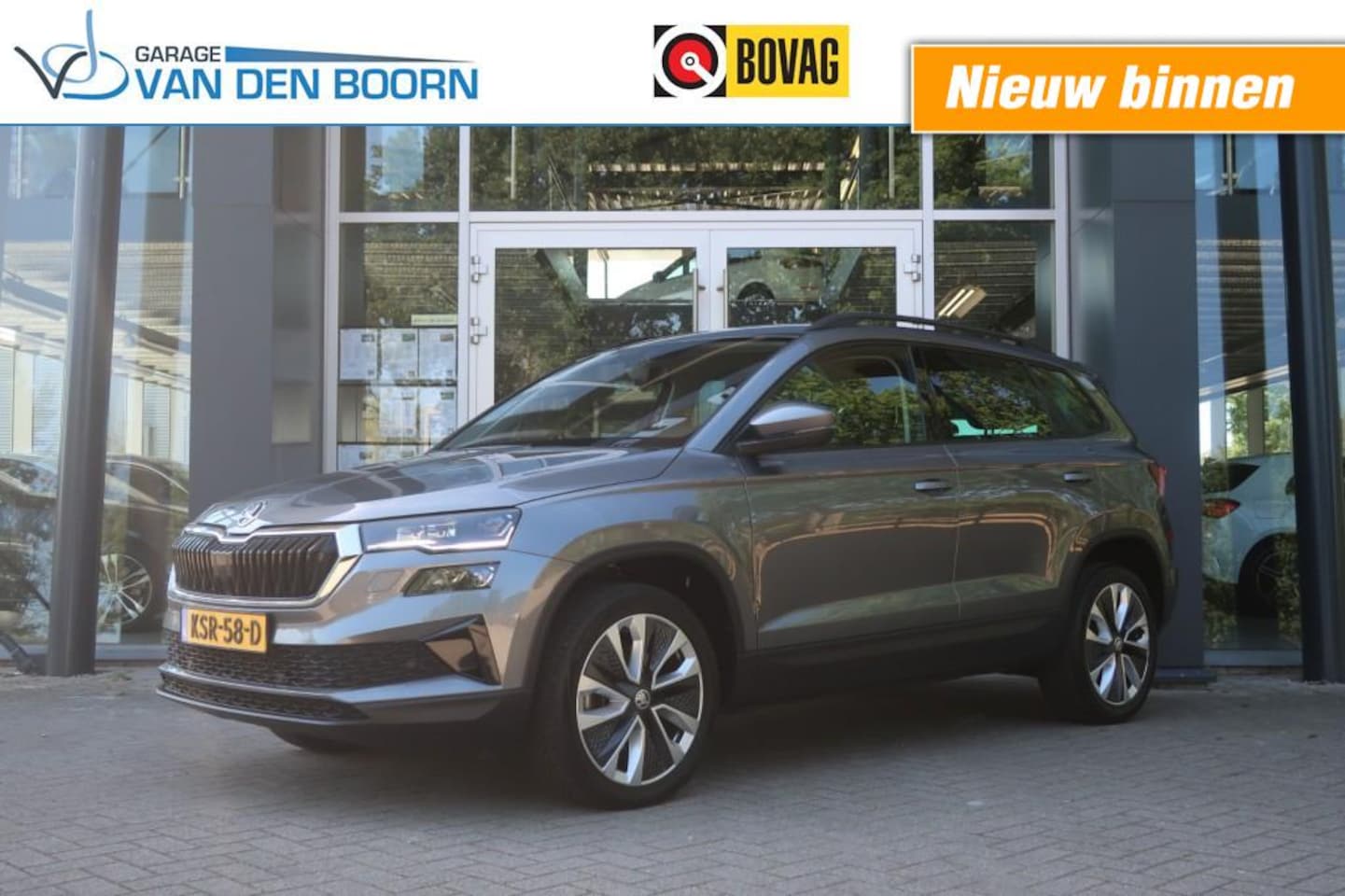 Skoda Karoq - 1.5 TSI, Stoelverwarm. voor+achter, Matrix kopl, Keyless, CarPlay/Android etc. - AutoWereld.nl