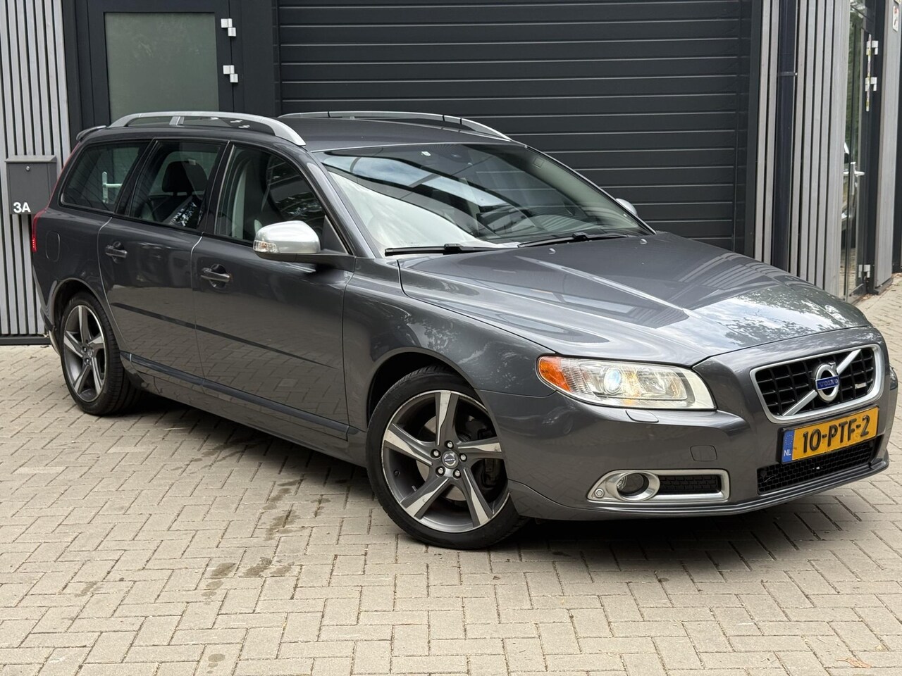 Volvo V70 - 2.0T R-Edition 2.0T R-Edition - AutoWereld.nl