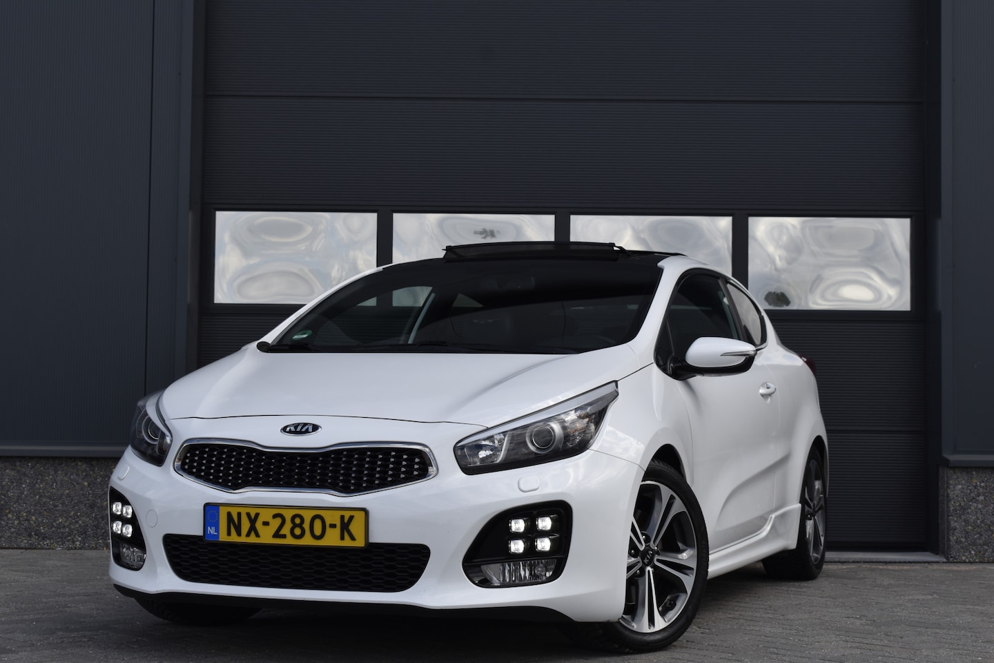 Kia Pro cee'd - 1.0 T-GDi GT-Line Carplay - Pano - Cruise - NAP - AutoWereld.nl