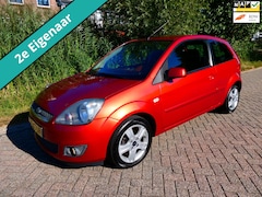 Ford Fiesta - 1.6-16V Futura 101pk Automaat 2e eigenaar Airco Historie