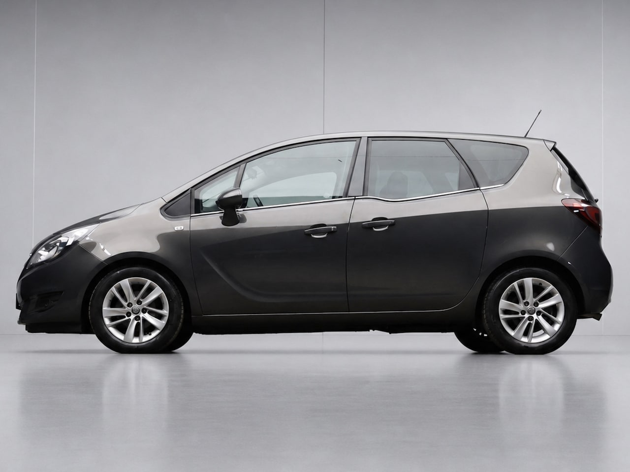 Opel Meriva - 1.4 Turbo (NAVI,LED,CRUISE,SPORTSSTOELEN,AUTOMAAT,CLIMATE,NIEUWE APK,PDC,NETTESTAAT) - AutoWereld.nl