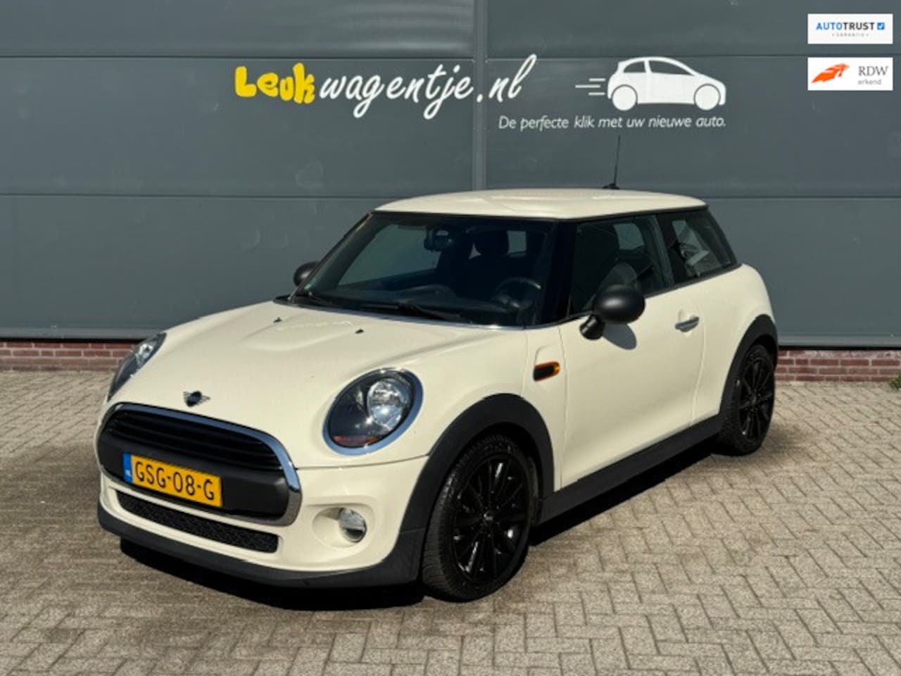 MINI 3-Deurs - 1.5 One Pepper Automaat *airco *bluetooth *16" - AutoWereld.nl