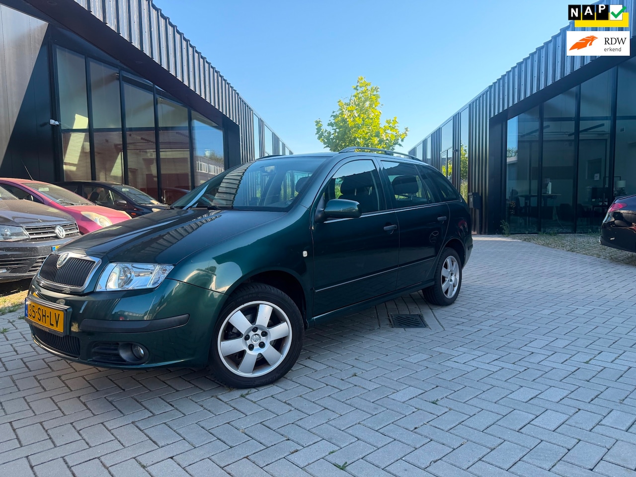 Skoda Fabia Combi - 1.4-16V Equipe plus Airco APK 06-2027 ! - AutoWereld.nl