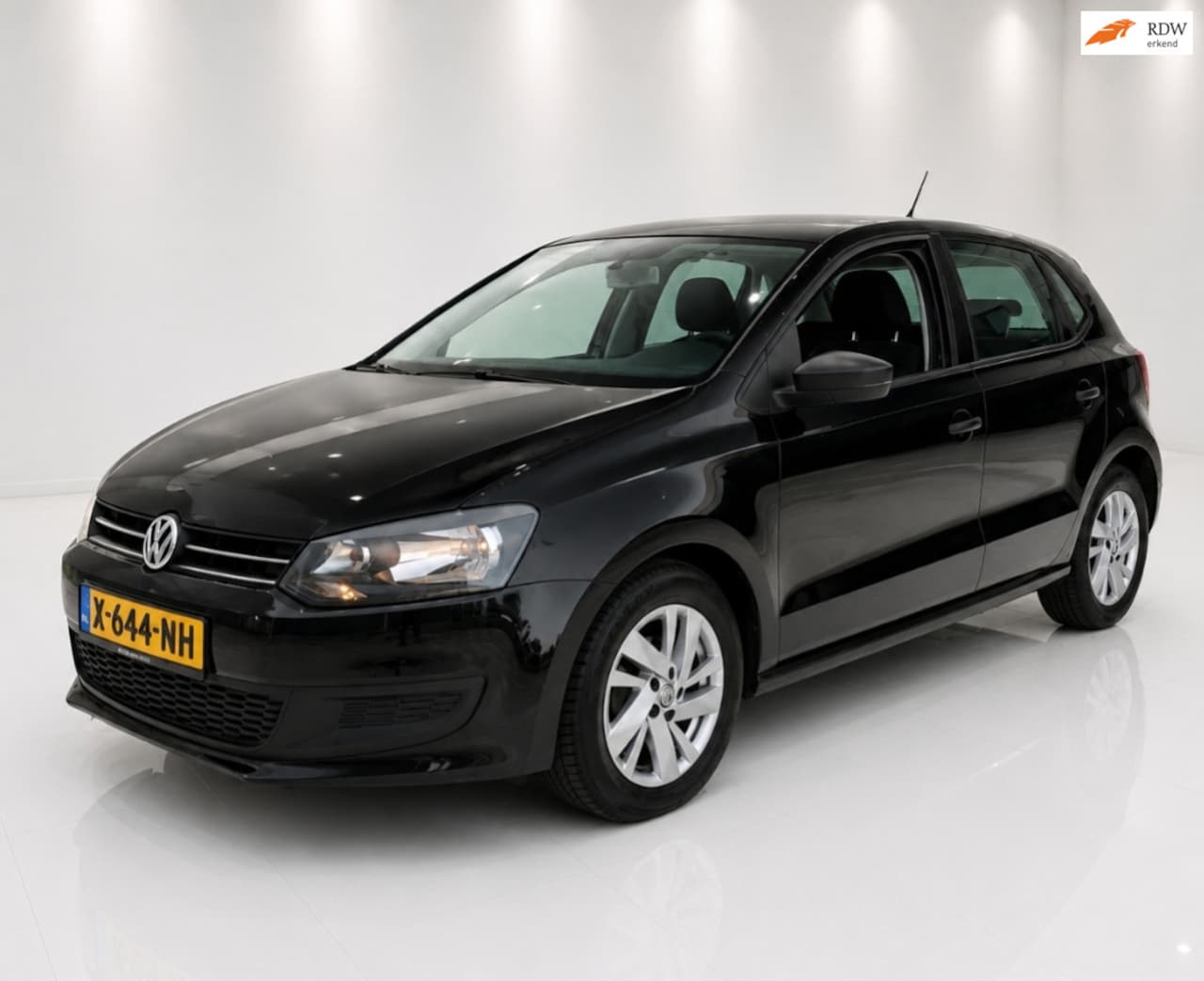 Volkswagen Polo - 1.2-12V Trendline CarPlay Airco - AutoWereld.nl