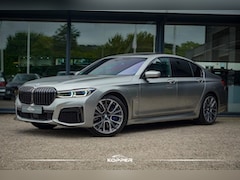 BMW 7-serie - 745e High Executive / M-Sport / Schuifdak / Massage / Co-Pilot / Bowers&Wilkins / Alcantar