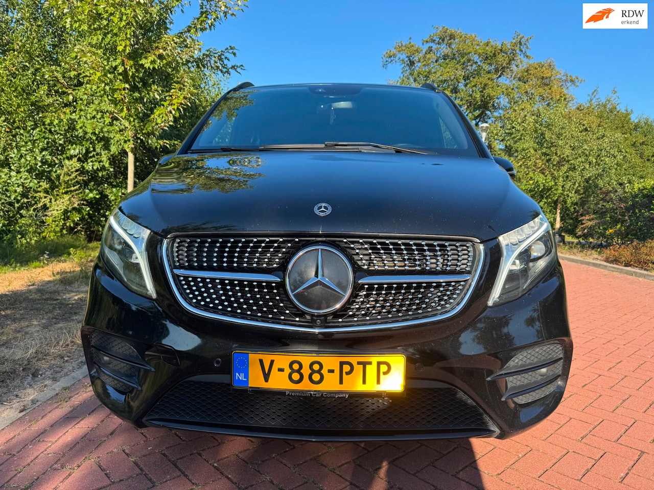 Mercedes-Benz V-klasse - 300d Extra Lang DC Avantgarde Edition 300d Extra Lang DC Avantgarde Edition - AutoWereld.nl