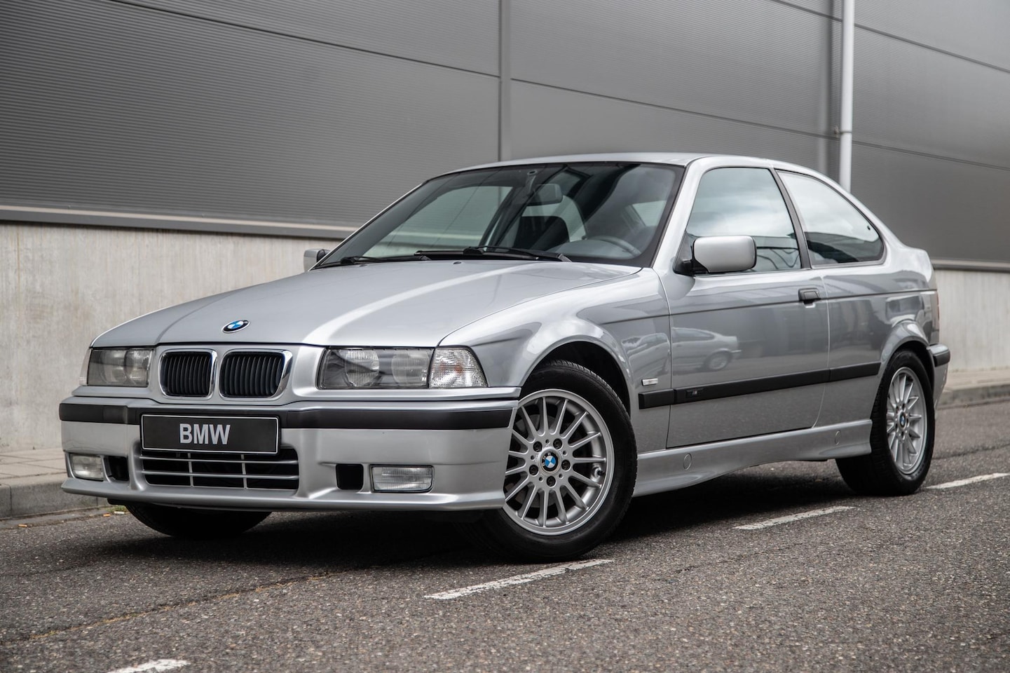BMW 3-serie Compact - 323ti M Sport | Handbak | 153.000KM | Perfecte Staat - AutoWereld.nl