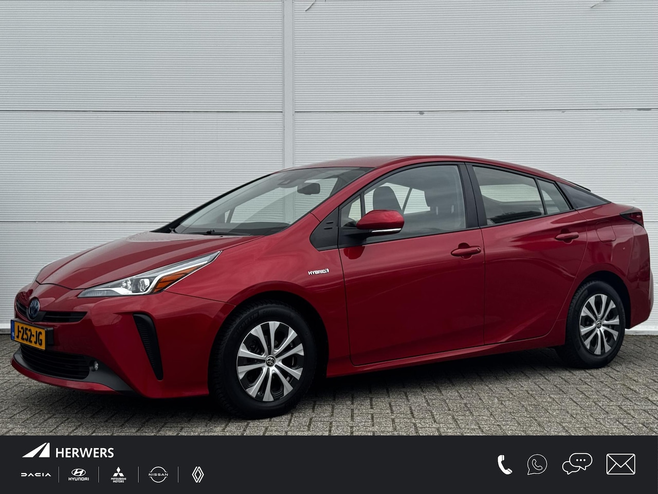 Toyota Prius - 1.8 Dynamic / Dealer onderhouden / Fabrieks Garantie mogelijk tot 30-08-2030  / Afneembare - AutoWereld.nl