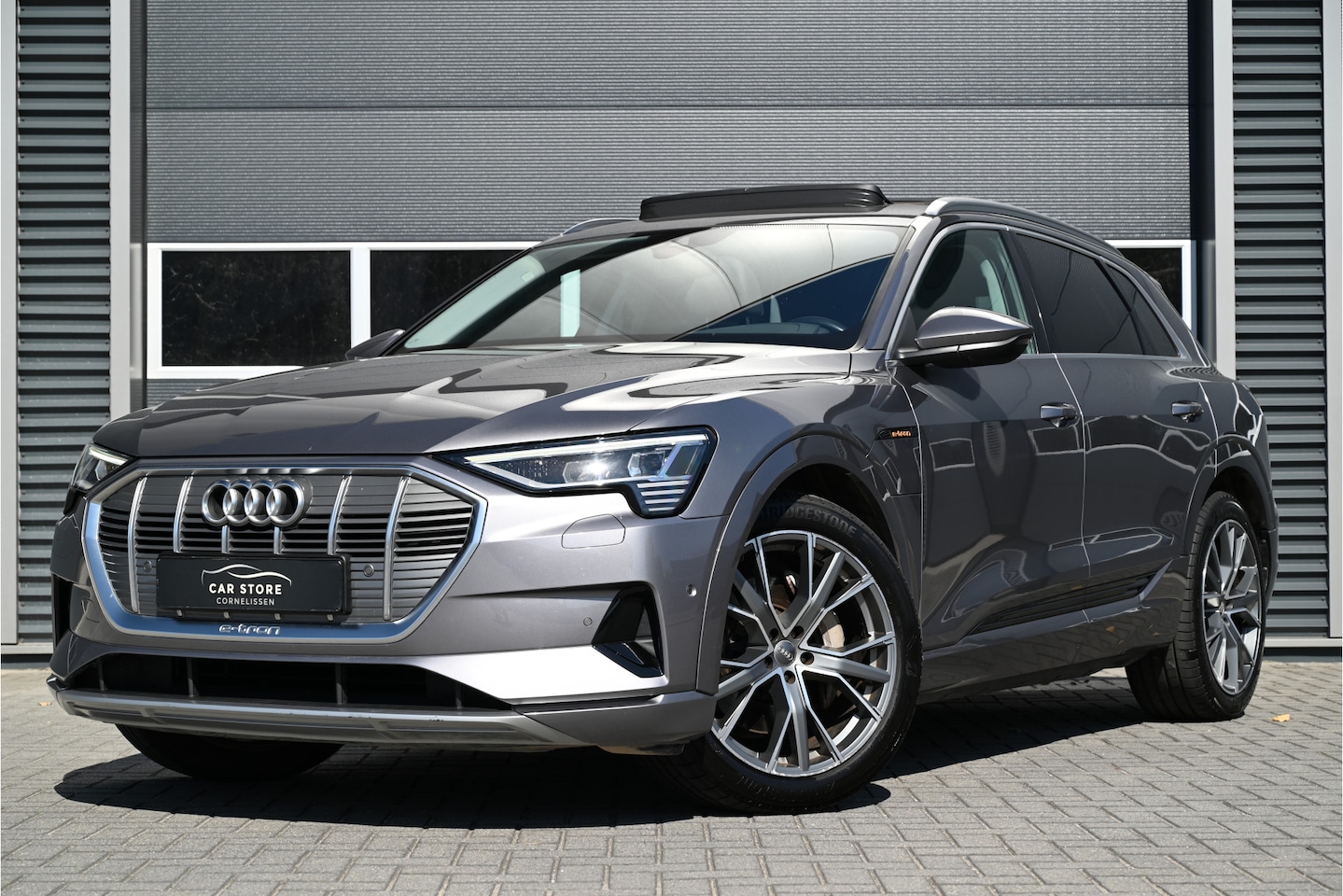 Audi e-tron - 50 QUATTRO / PANO / LEDER / MEMORY / CAMERA / LED MATRIX / ACC / LUCHTVERING / 21" - AutoWereld.nl