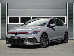 Volkswagen Golf - 2.0 TSI GTI CLUBSPORT 300 PK / PANO / IQ LIGHT / HARMAN KARDON / HEAD UP DISPLAY / MOONSTO