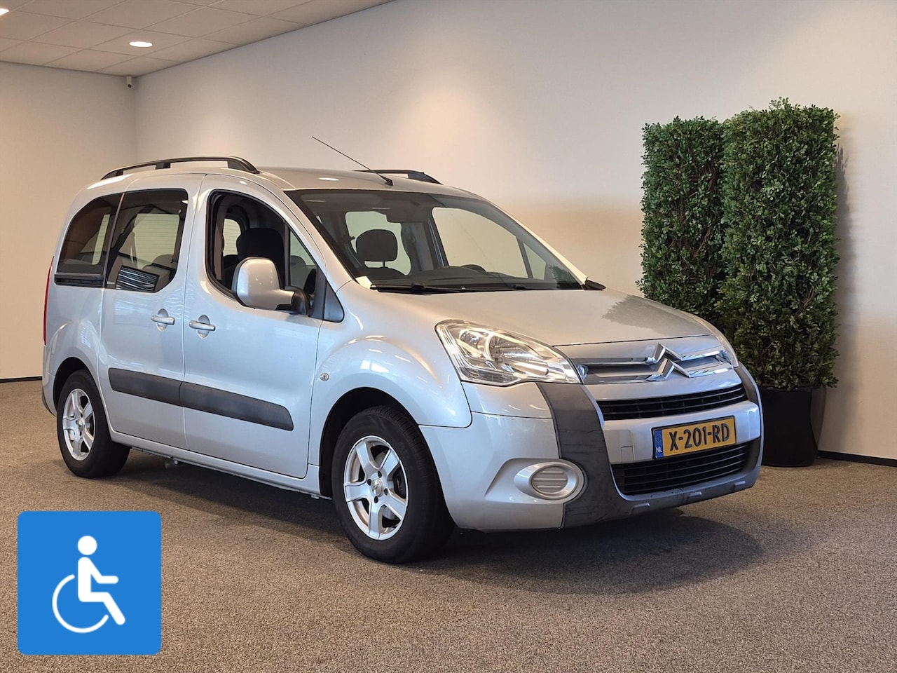 Citroën Berlingo - Rolstoelauto 3+1 of 5+0 (airco) - AutoWereld.nl