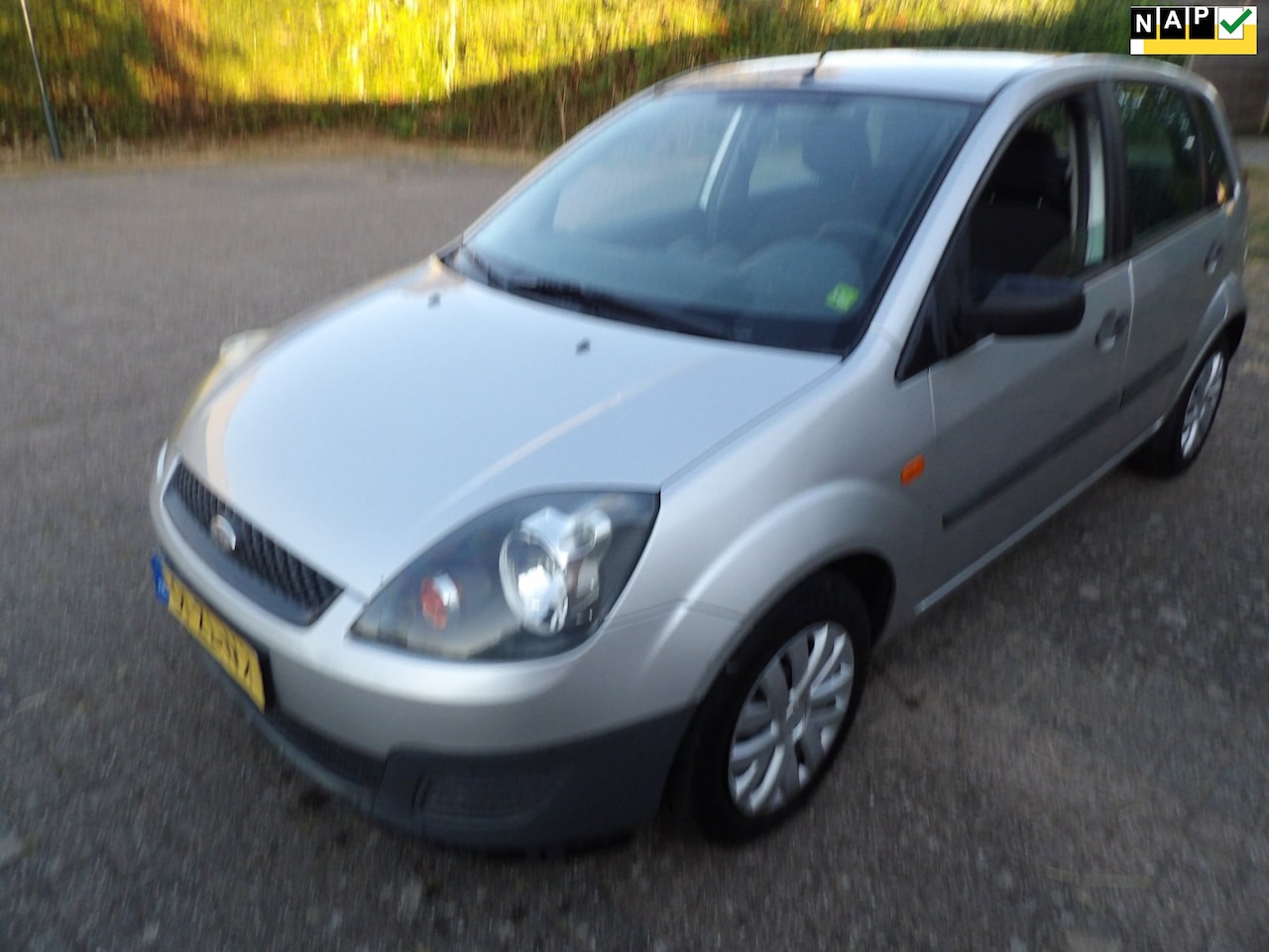 Ford Fiesta - 1.3-8V Cool & Sound airco - AutoWereld.nl