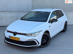 Volkswagen Golf - 1.5 eTSI GTI 19'' CarPlay Sfeer Navi ACC Keyless Stuur-/stoelverwarming