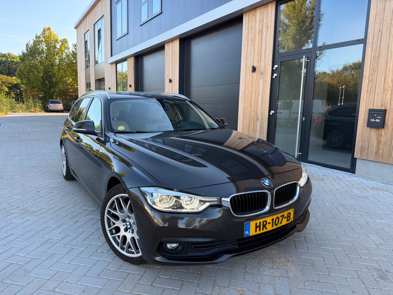 BMW 3-serie Touring - 320d EDE Corporate (bj 12-2015) Automaat|Xenon|187000 KM NAP! - AutoWereld.nl