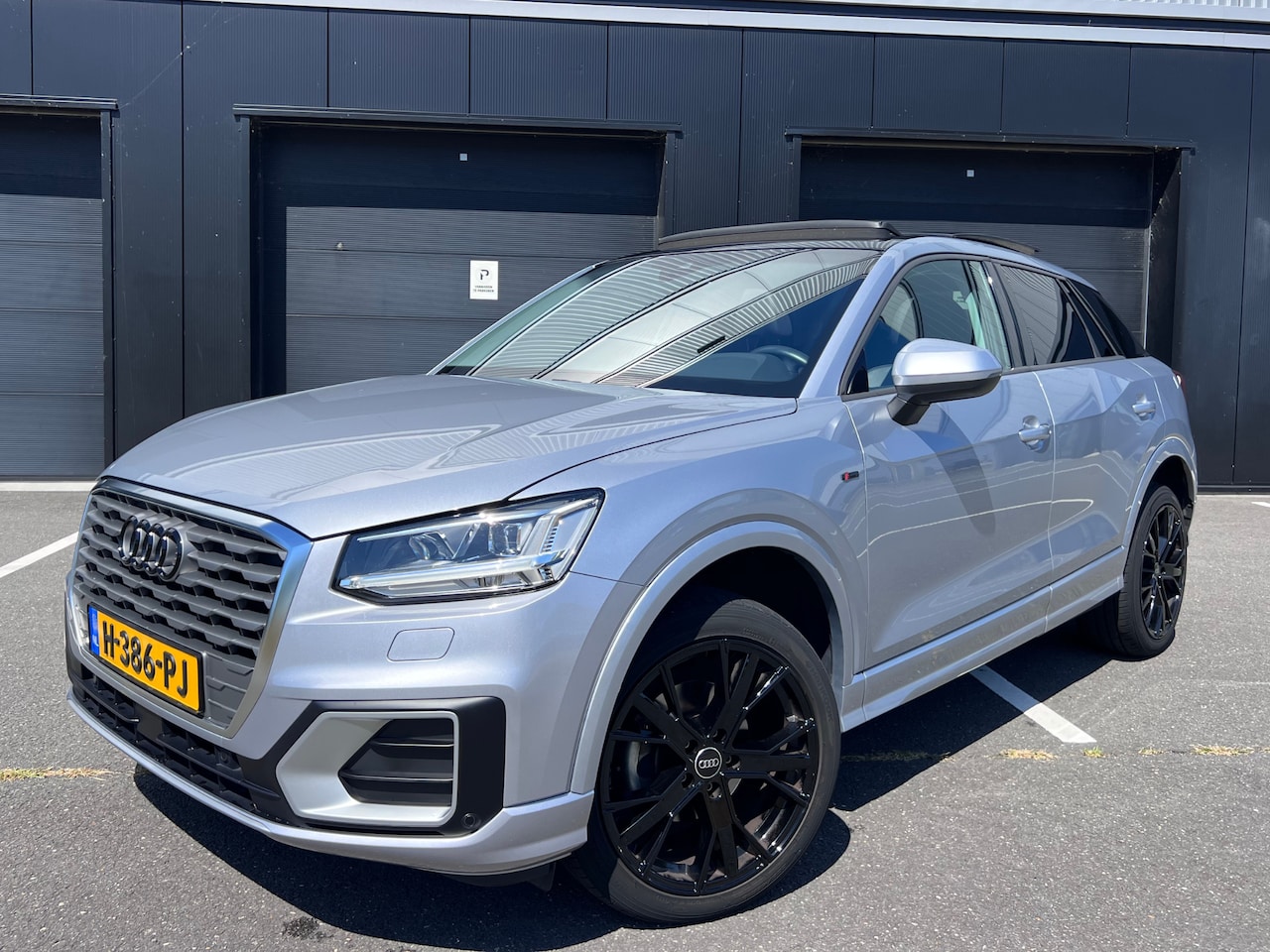 Audi Q2 - 35 TFSI  epic 150pk | PANO | LEER | ACC | TOPSTAAT - AutoWereld.nl