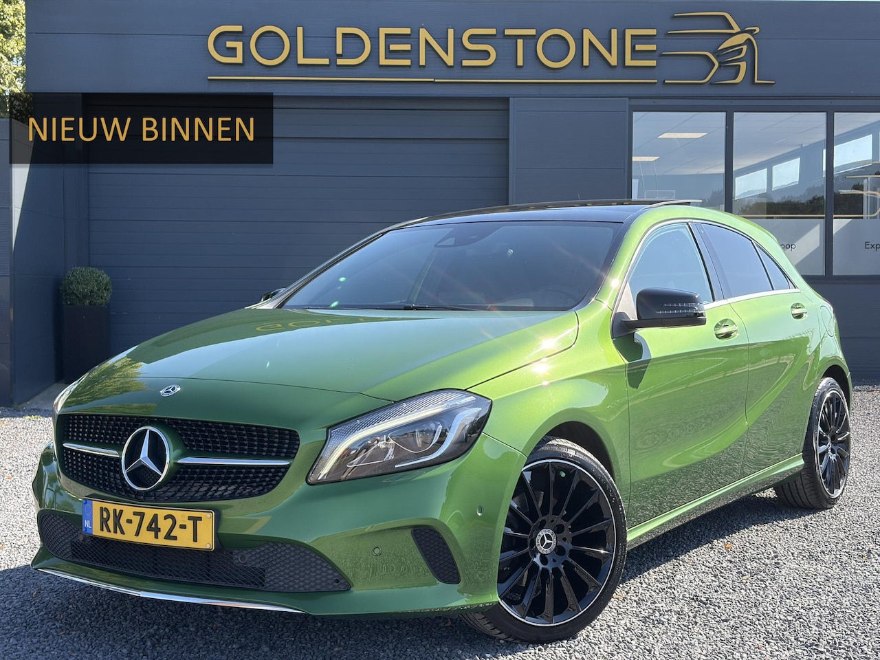 Mercedes-Benz A-klasse - 160 Ambition Automaat l Dealer Onderhouden l Pano l Stoelverw l Navi l Pdc l LED l Clima l - AutoWereld.nl