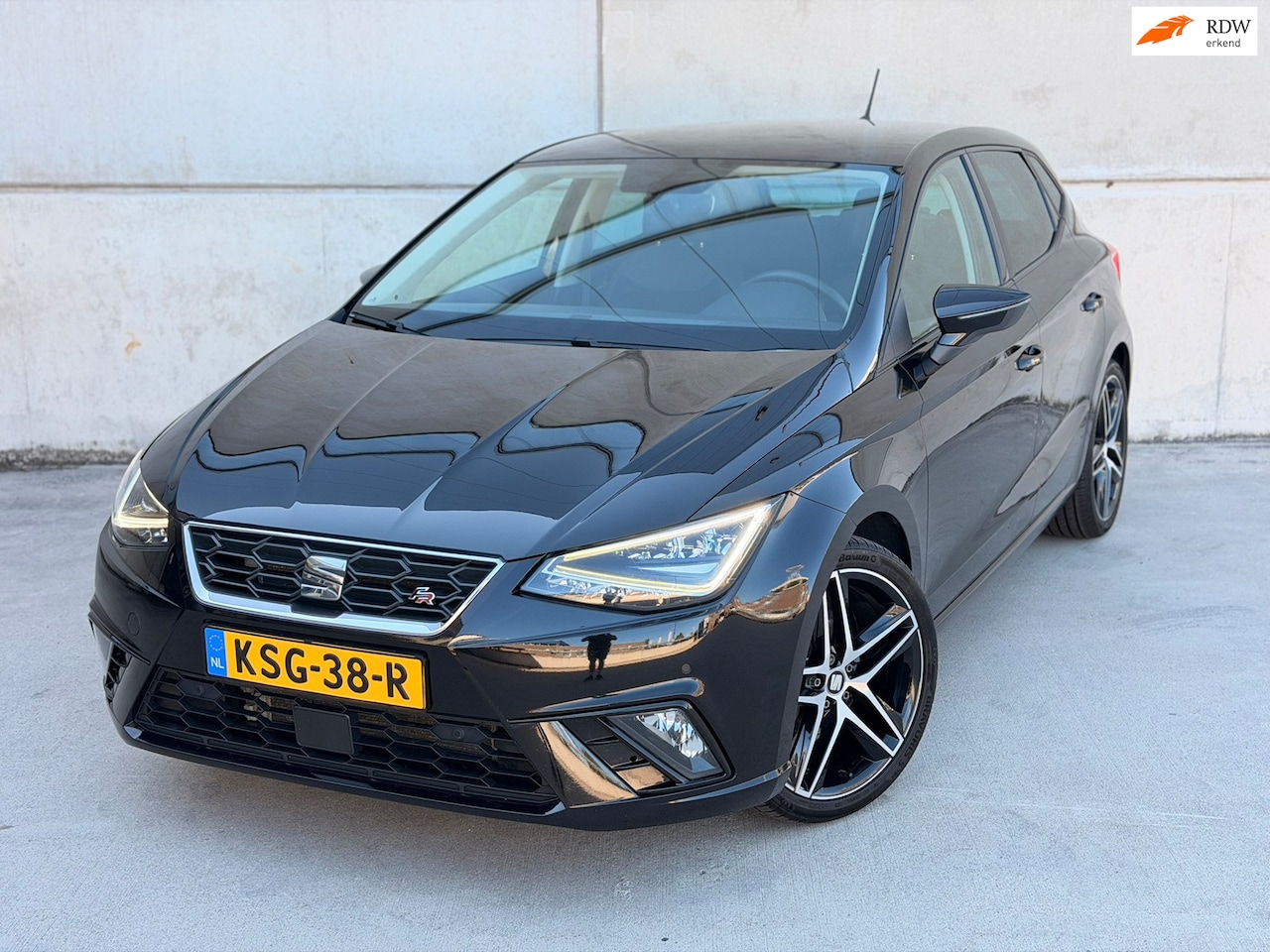 SEAT Ibiza - 1.0 TSI FR Camera Beats LED Carplay Keyless ACC - AutoWereld.nl