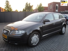 Audi A3 Sportback - 1.6 Attraction Pro Line Business Airco Clima
