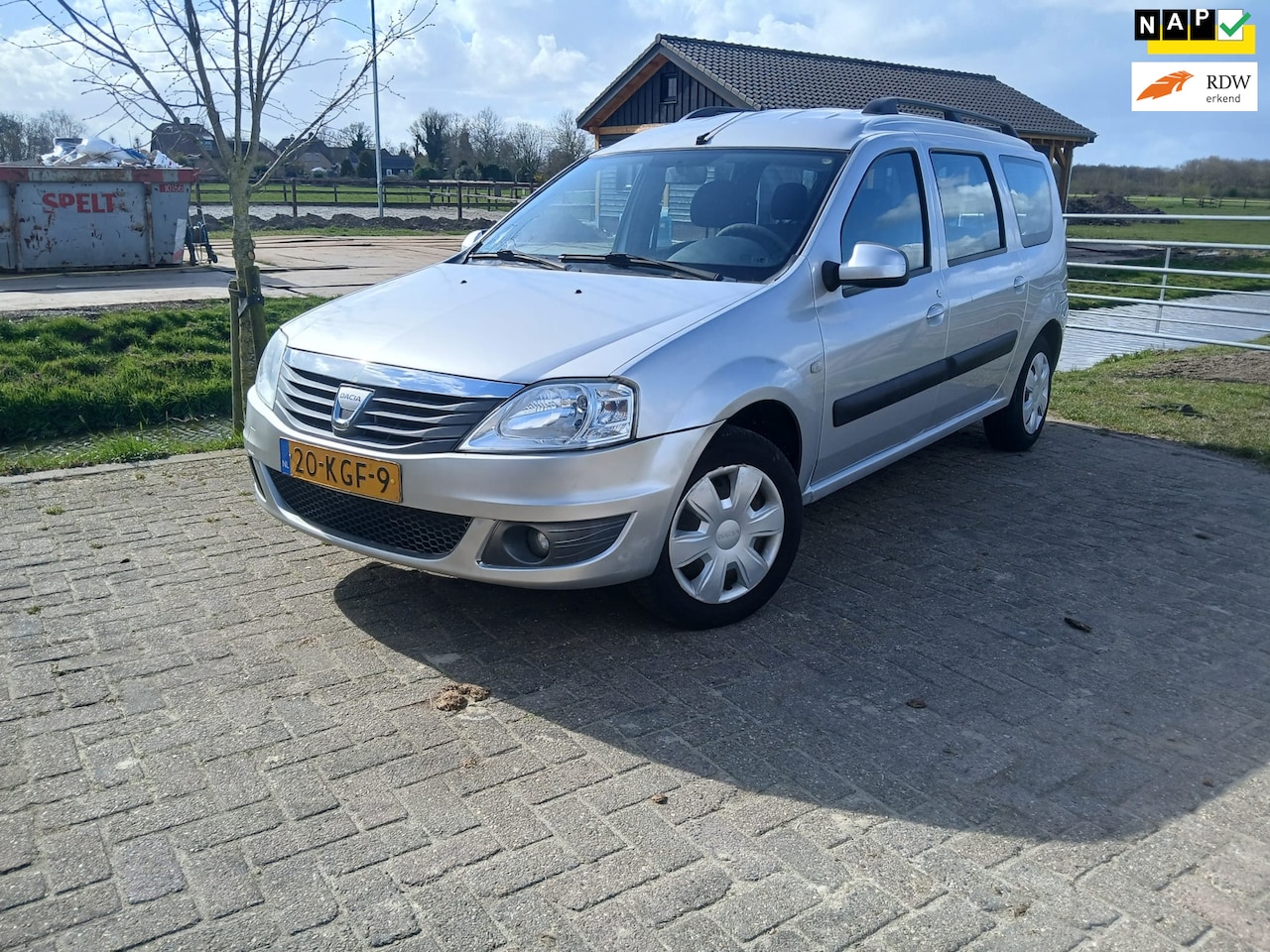 Dacia Logan MCV - 1.6-16V Lauréate 1.6-16V Lauréate - AutoWereld.nl