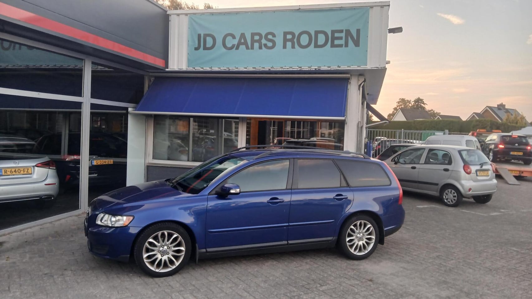 Volvo V50 - 1.8! Netjes! Super luxe! Apk! grote voorraad! - AutoWereld.nl
