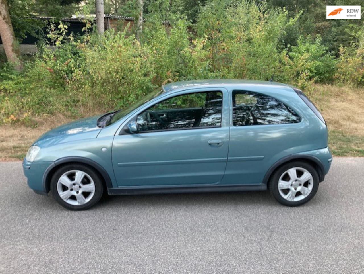 Opel Corsa - 1.0-12V Essentia Airco - AutoWereld.nl