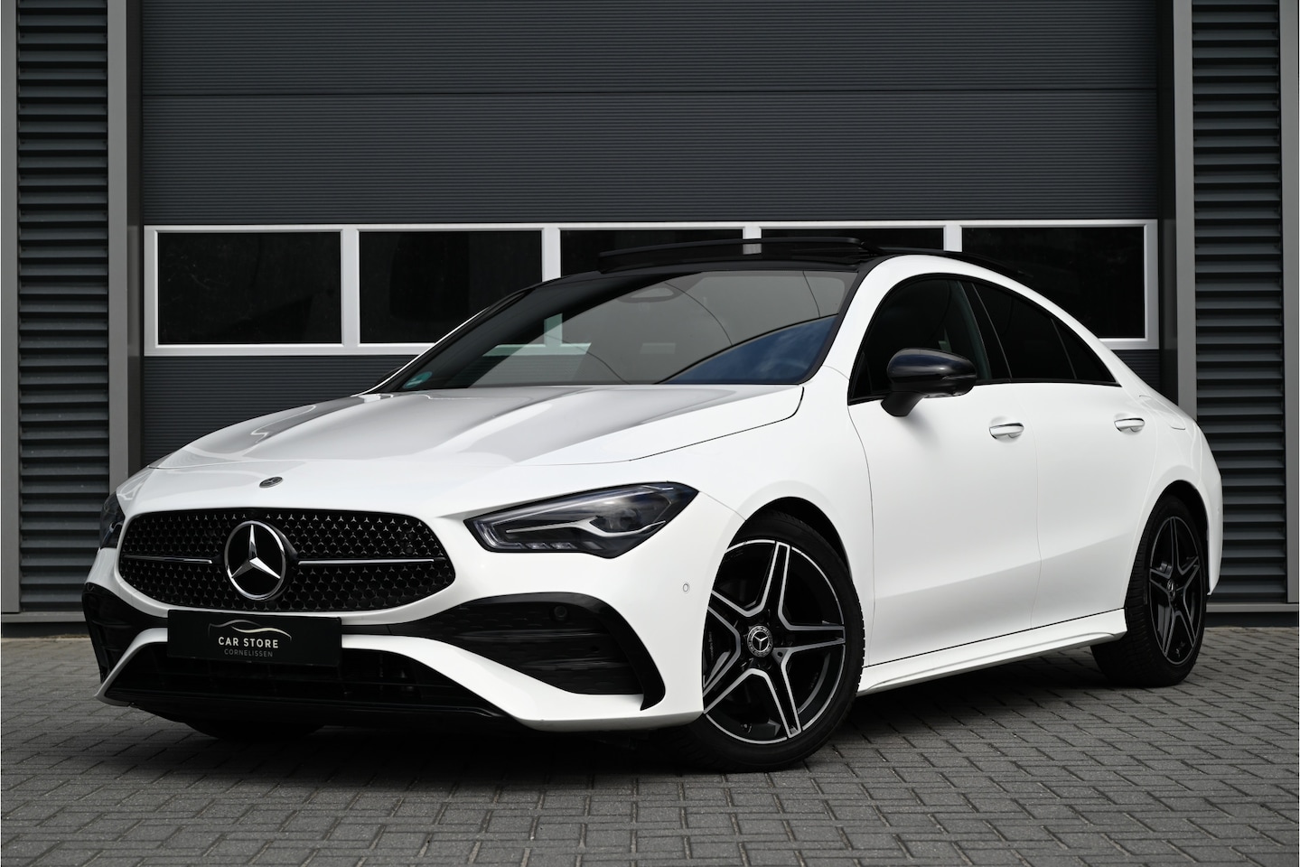 Mercedes-Benz CLA-Klasse - 180 AMG / PANO / NIGHT / SFEERVERLICHTING / 360 CAMERA / LED / FACELIFT - AutoWereld.nl