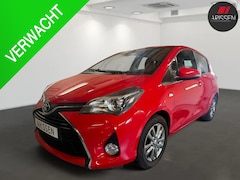 Toyota Yaris - 1.0 VVT-i Aspiration Bi-Tone