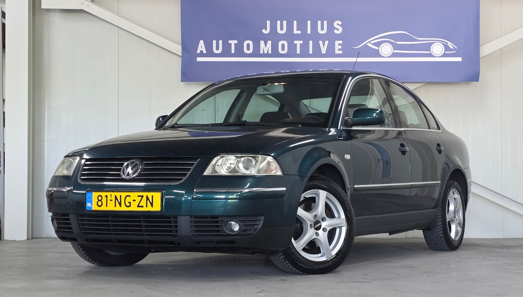 Volkswagen Passat - 1.8 Turbo Arctic Trekhaak GoedOnderhouden Nieuwe APK Clima Mooi! - AutoWereld.nl