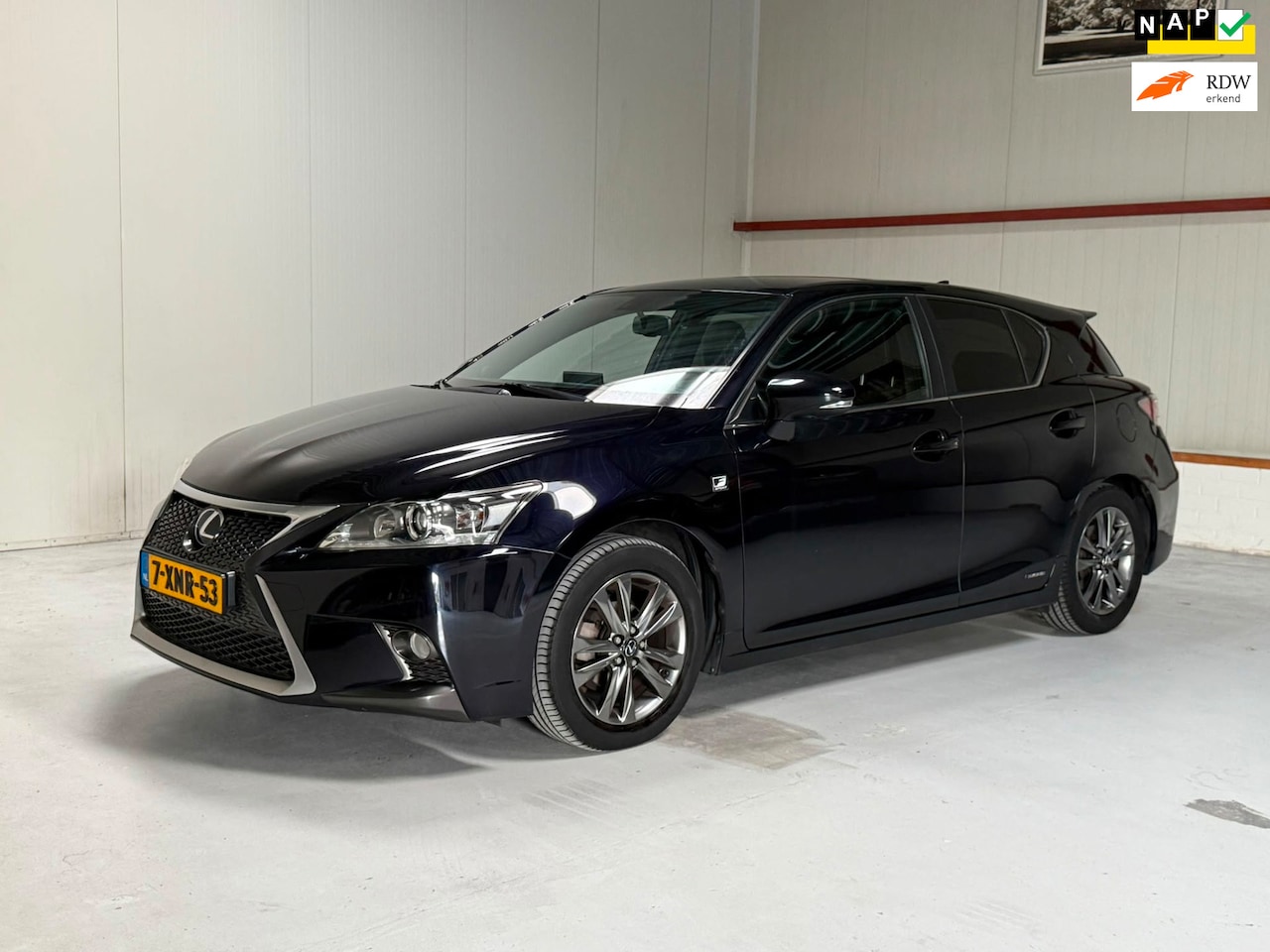 Lexus CT 200h - F Sport Line - AutoWereld.nl
