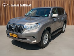 Toyota Land Cruiser Challenger - 2.8 D-4D-F Window Van BEARLOCK