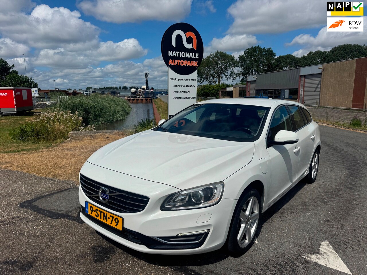 Volvo V60 - | 2013 | 2.4 D6 AWD Plug-In Hybrid Summum | Automaat | APK - AutoWereld.nl